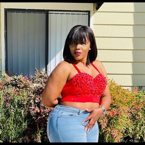 Bejeweled crop top , red and gold colors - Picture 3 of 4